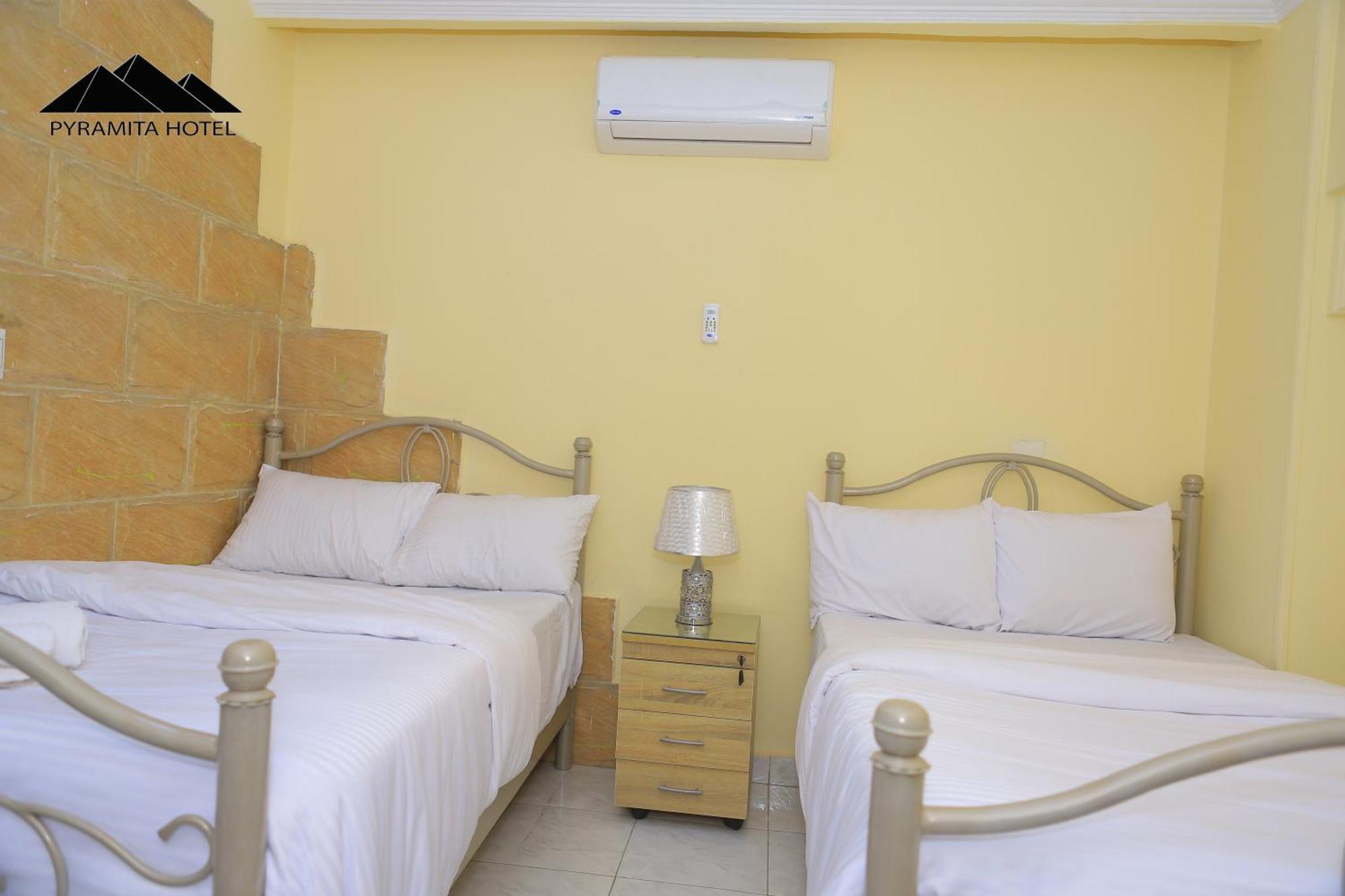 Pyramita Hotel Ghatati Esterno foto