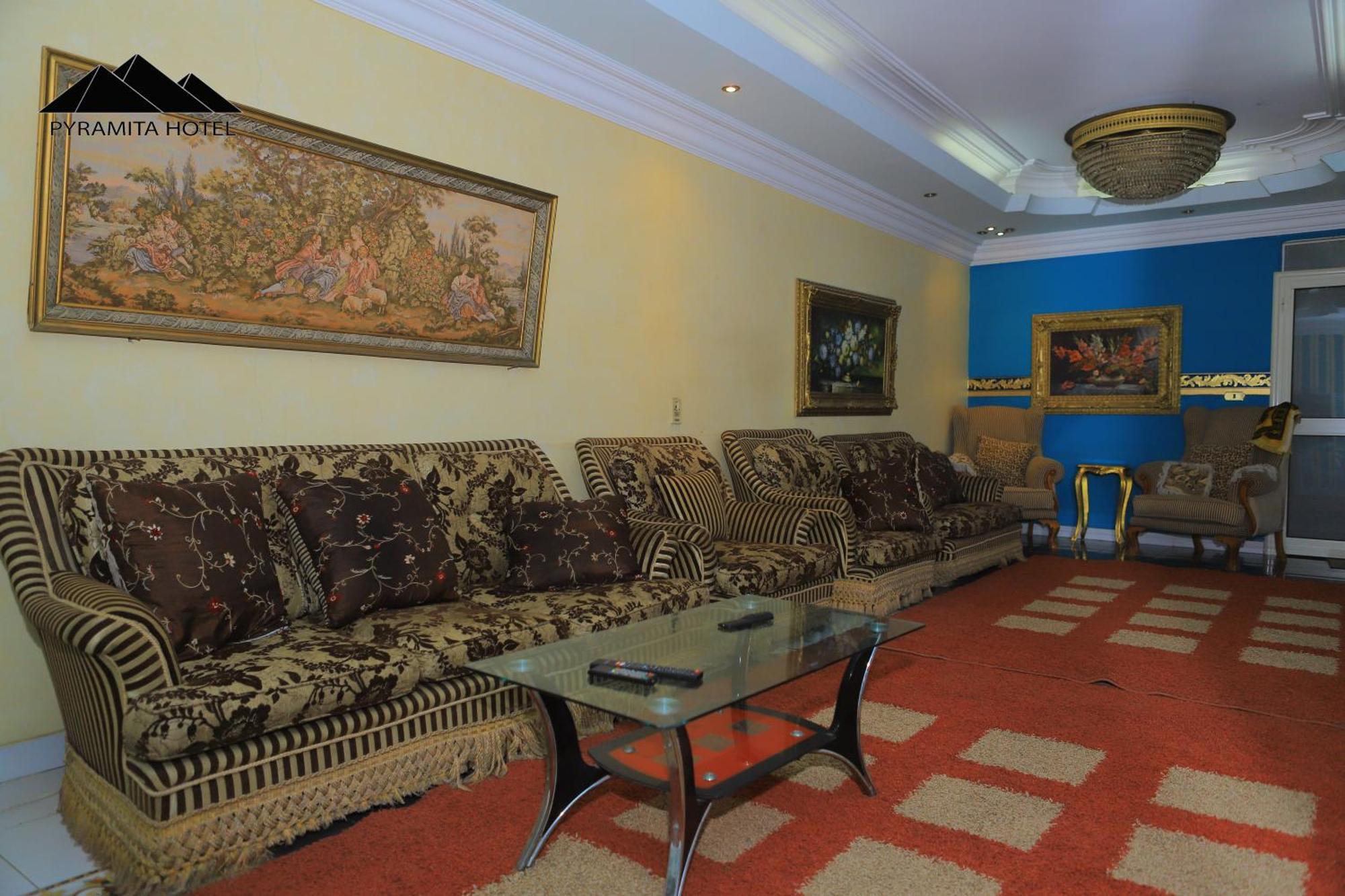 Pyramita Hotel Ghatati Esterno foto