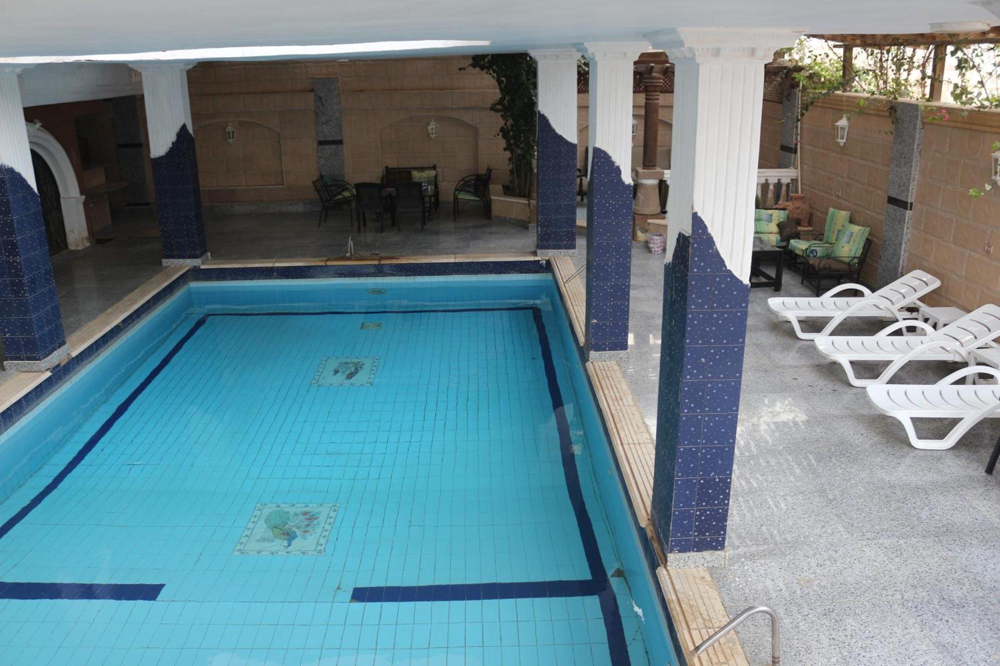 Pyramita Hotel Ghatati Esterno foto