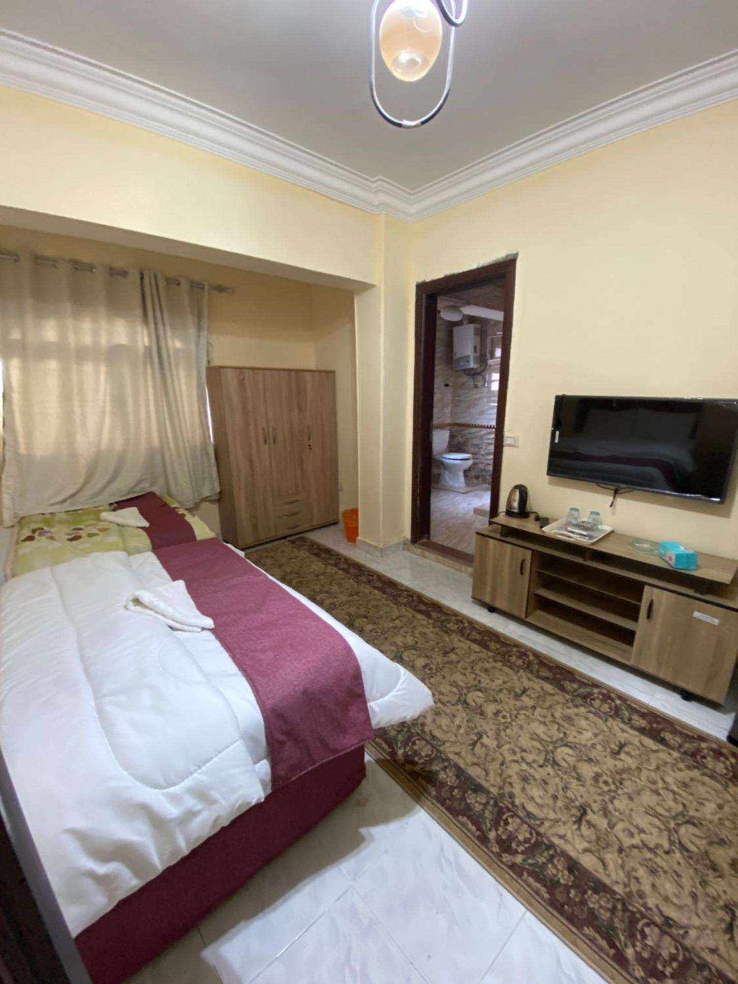 Pyramita Hotel Ghatati Esterno foto