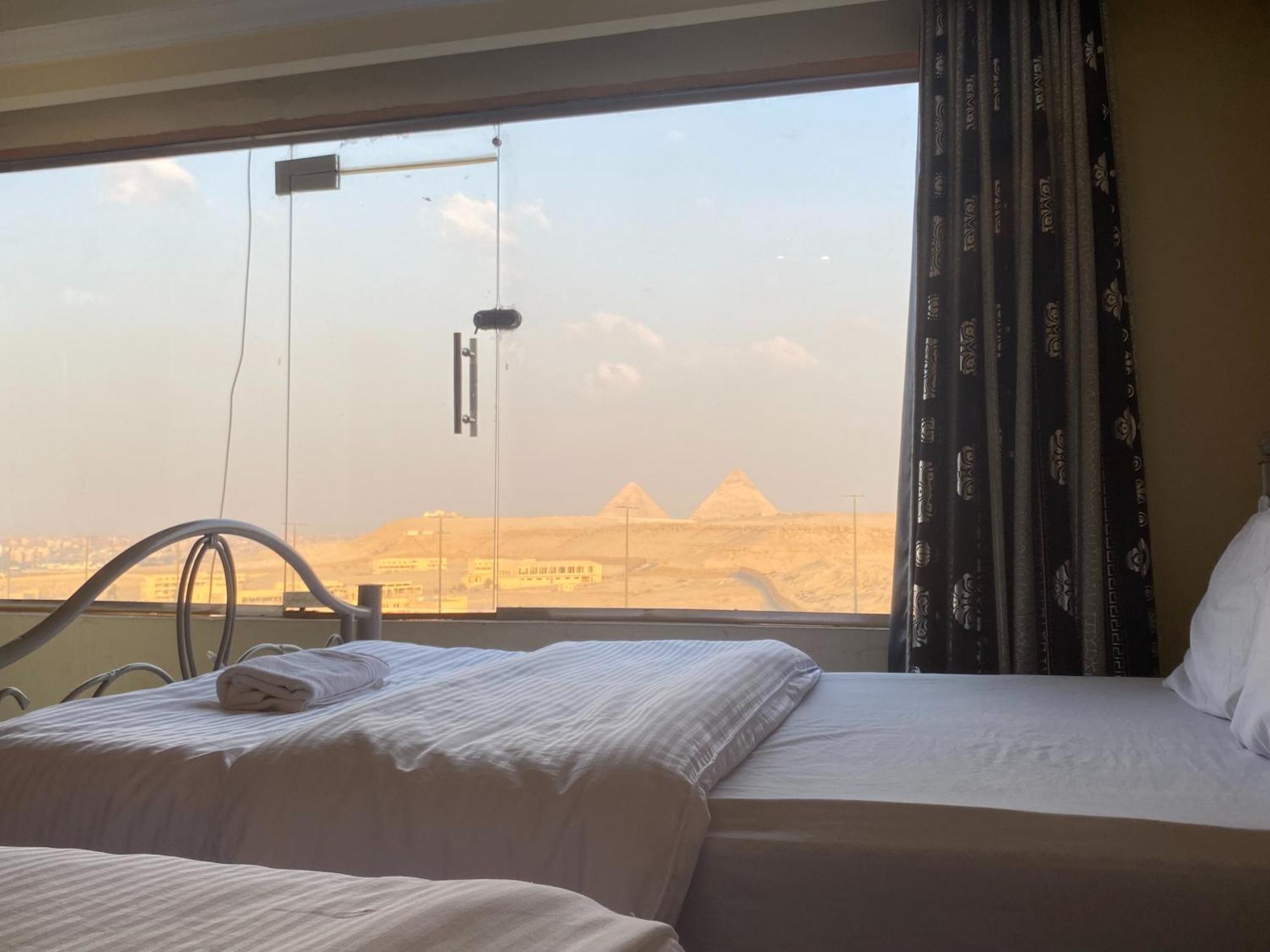 Pyramita Hotel Ghatati Esterno foto