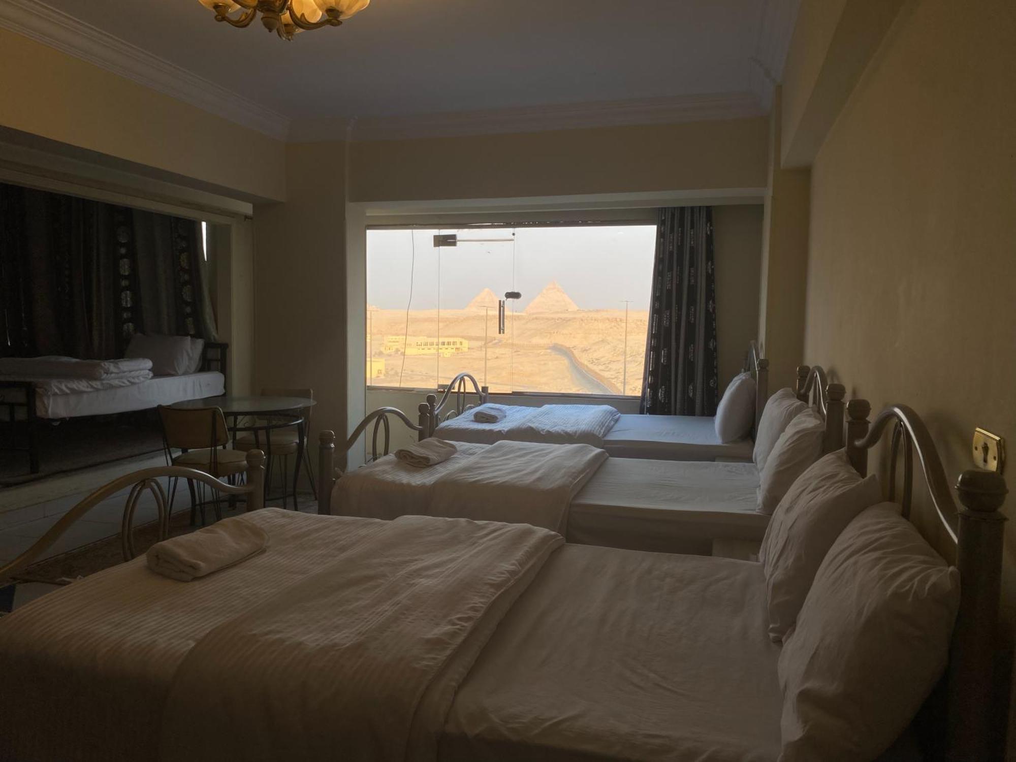 Pyramita Hotel Ghatati Esterno foto