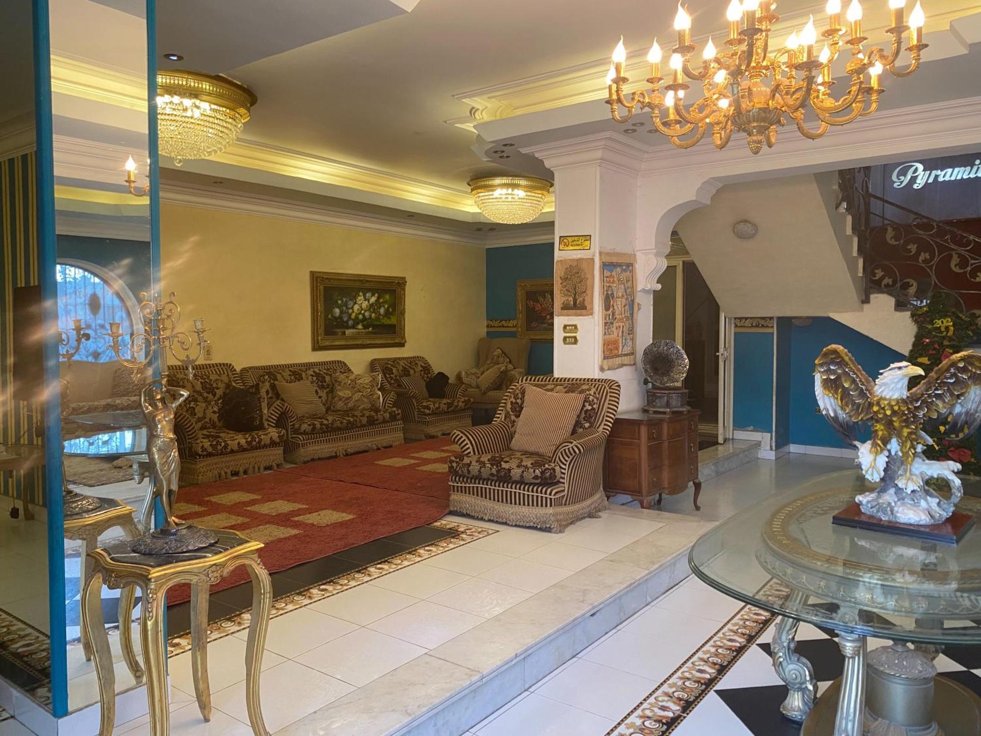 Pyramita Hotel Ghatati Esterno foto